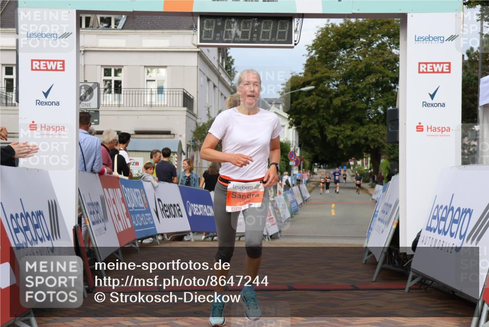 31.08.2025 - 21. Blankeneser Heldenlauf Strokosch-Dieckow http://msf.ph/oto/8647244 31.08.2025 09:49:48 Ziel 1003, 1069 meine-sportfotos.de