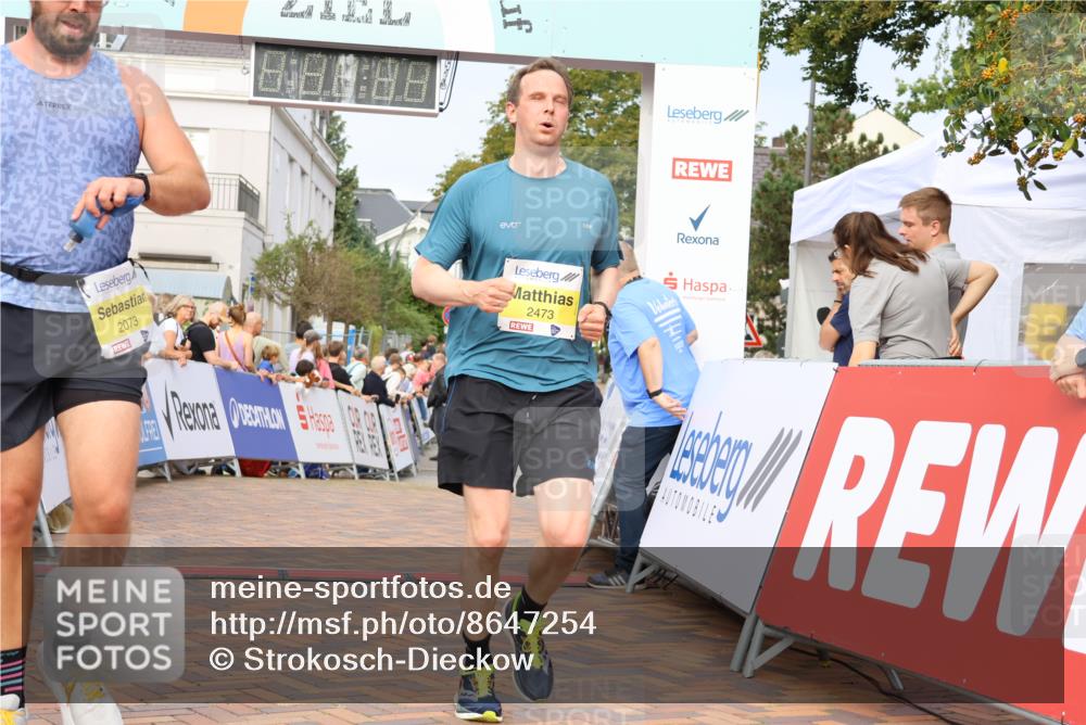 31.08.2025 - 21. Blankeneser Heldenlauf Strokosch-Dieckow http://msf.ph/oto/8647254 31.08.2025 10:19:35 Ziel 2396, 2194, 2592, 2063, 2473, 2073 meine-sportfotos.de