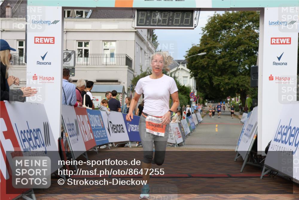 31.08.2025 - 21. Blankeneser Heldenlauf Strokosch-Dieckow http://msf.ph/oto/8647255 31.08.2025 09:49:48 Ziel 1003, 1069 meine-sportfotos.de