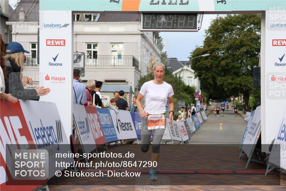 31.08.2025 - 21. Blankeneser Heldenlauf Strokosch-Dieckow http://msf.ph/oto/8647290 31.08.2025 09:49:48 Ziel 1003, 1069 meine-sportfotos.de
