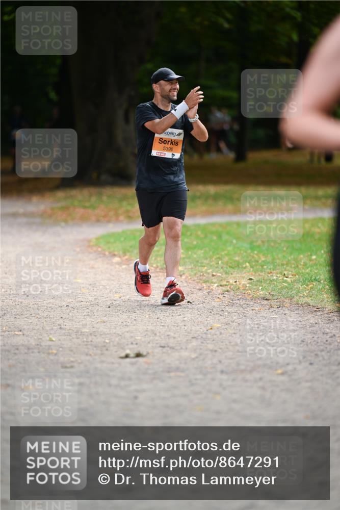 31.08.2025 - 21. Blankeneser Heldenlauf Dr. Thomas Lammeyer http://msf.ph/oto/8647291 31.08.2025 11:21:23 Laufen 5396 meine-sportfotos.de