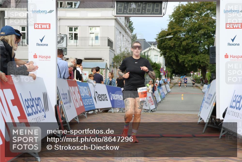 31.08.2025 - 21. Blankeneser Heldenlauf Strokosch-Dieckow http://msf.ph/oto/8647296 31.08.2025 09:49:46 Ziel 1003, 1069 meine-sportfotos.de