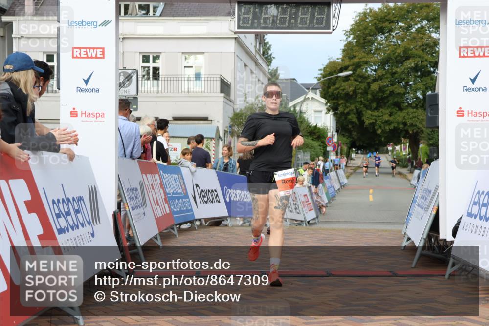 31.08.2025 - 21. Blankeneser Heldenlauf Strokosch-Dieckow http://msf.ph/oto/8647309 31.08.2025 09:49:46 Ziel 1003, 1069 meine-sportfotos.de