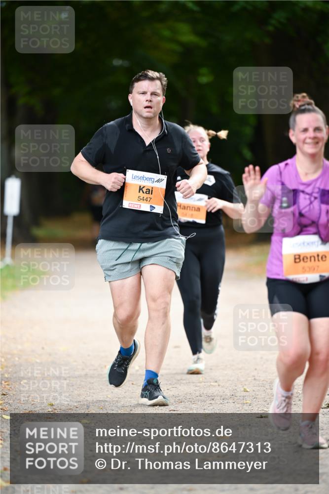 31.08.2025 - 21. Blankeneser Heldenlauf Dr. Thomas Lammeyer http://msf.ph/oto/8647313 31.08.2025 11:21:26 Laufen 5447, 5397 meine-sportfotos.de