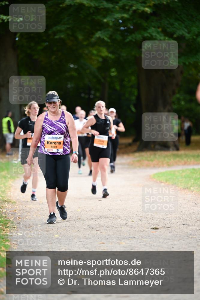 31.08.2025 - 21. Blankeneser Heldenlauf Dr. Thomas Lammeyer http://msf.ph/oto/8647365 31.08.2025 11:21:48 Laufen 5601 meine-sportfotos.de