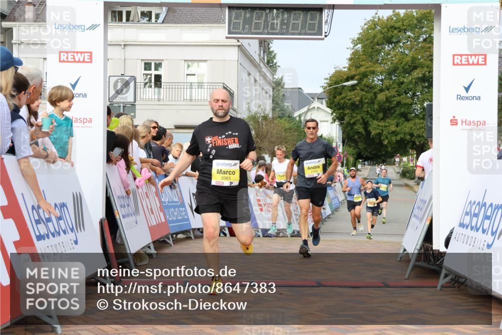 31.08.2025 - 21. Blankeneser Heldenlauf Strokosch-Dieckow http://msf.ph/oto/8647383 31.08.2025 10:19:27 Ziel 2710, 2396, 2474, 2194, 2592, 2063 meine-sportfotos.de