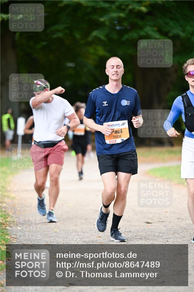 31.08.2025 - 21. Blankeneser Heldenlauf Dr. Thomas Lammeyer http://msf.ph/oto/8647489 31.08.2025 11:22:01 Laufen 5009 meine-sportfotos.de