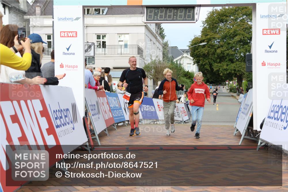 31.08.2025 - 21. Blankeneser Heldenlauf Strokosch-Dieckow http://msf.ph/oto/8647521 31.08.2025 09:49:14 Ziel 1045, 1028 meine-sportfotos.de