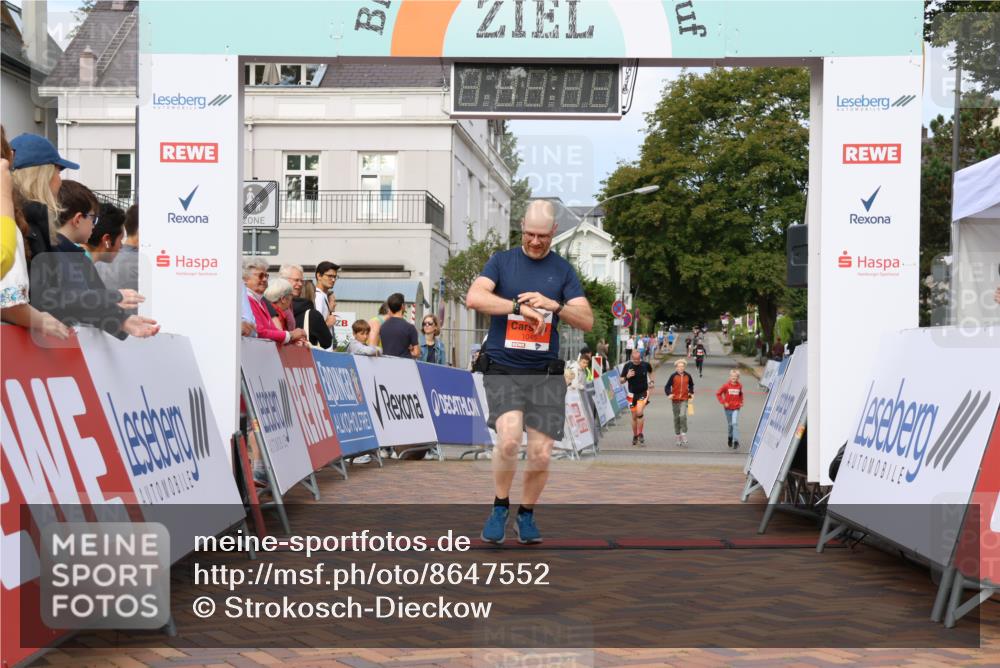 31.08.2025 - 21. Blankeneser Heldenlauf Strokosch-Dieckow http://msf.ph/oto/8647552 31.08.2025 09:49:08 Ziel 1045 meine-sportfotos.de