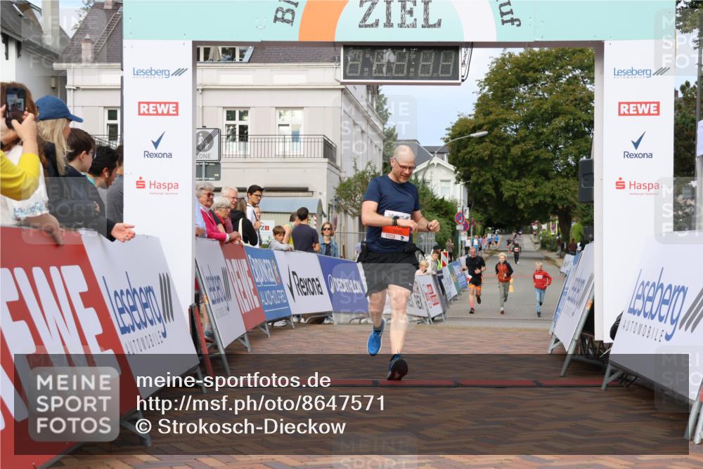 31.08.2025 - 21. Blankeneser Heldenlauf Strokosch-Dieckow http://msf.ph/oto/8647571 31.08.2025 09:49:08 Ziel 1045 meine-sportfotos.de