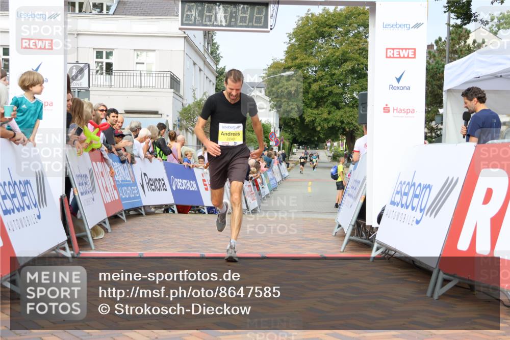 31.08.2025 - 21. Blankeneser Heldenlauf Strokosch-Dieckow http://msf.ph/oto/8647585 31.08.2025 10:19:04 Ziel 2240 meine-sportfotos.de