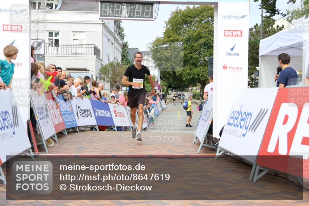 31.08.2025 - 21. Blankeneser Heldenlauf Strokosch-Dieckow http://msf.ph/oto/8647619 31.08.2025 10:19:03 Ziel 2240 meine-sportfotos.de