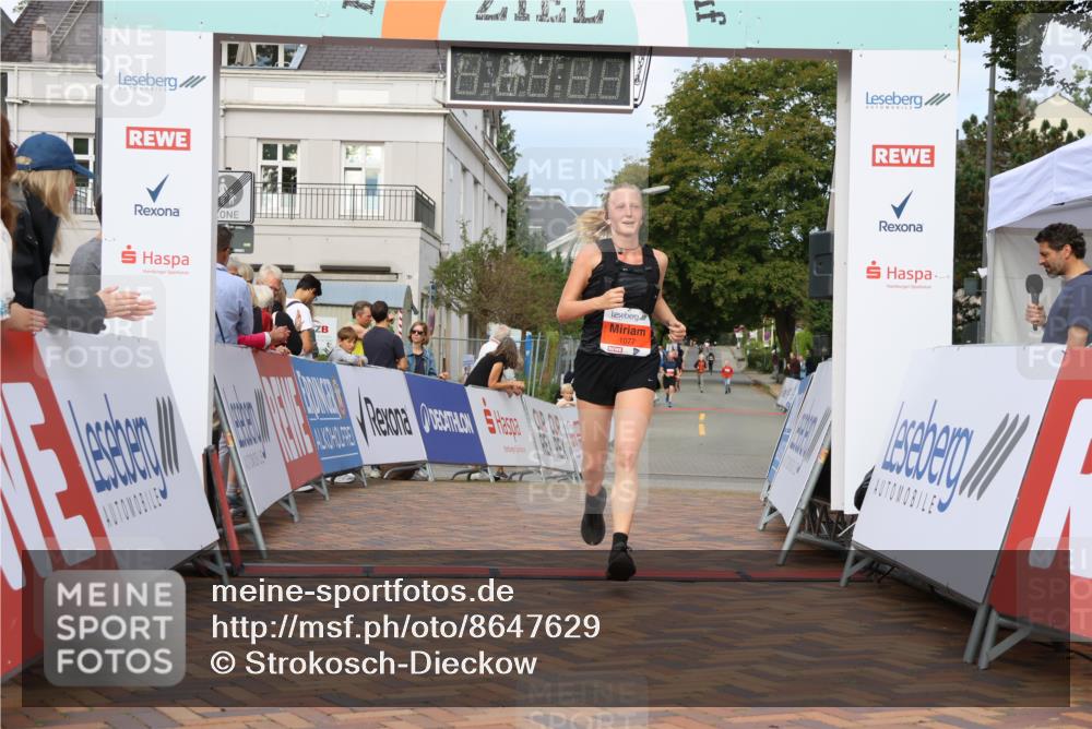 31.08.2025 - 21. Blankeneser Heldenlauf Strokosch-Dieckow http://msf.ph/oto/8647629 31.08.2025 09:48:53 Ziel 1128, 1172, 1129, 1077 meine-sportfotos.de