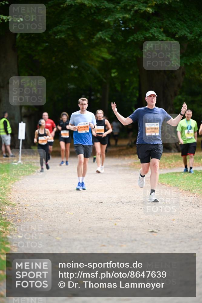 31.08.2025 - 21. Blankeneser Heldenlauf Dr. Thomas Lammeyer http://msf.ph/oto/8647639 31.08.2025 11:22:26 Laufen 5442 meine-sportfotos.de