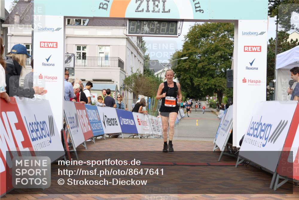 31.08.2025 - 21. Blankeneser Heldenlauf Strokosch-Dieckow http://msf.ph/oto/8647641 31.08.2025 09:48:53 Ziel 1128, 1172, 1129, 1077 meine-sportfotos.de