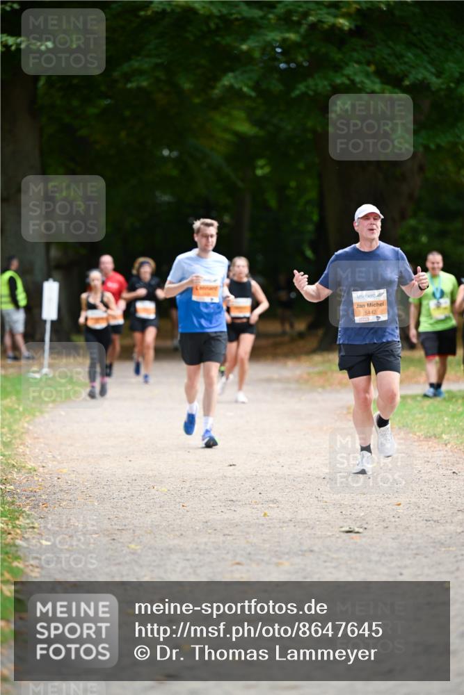 31.08.2025 - 21. Blankeneser Heldenlauf Dr. Thomas Lammeyer http://msf.ph/oto/8647645 31.08.2025 11:22:27 Laufen 5442 meine-sportfotos.de