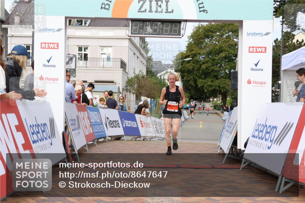 31.08.2025 - 21. Blankeneser Heldenlauf Strokosch-Dieckow http://msf.ph/oto/8647647 31.08.2025 09:48:53 Ziel 1128, 1172, 1129, 1077 meine-sportfotos.de