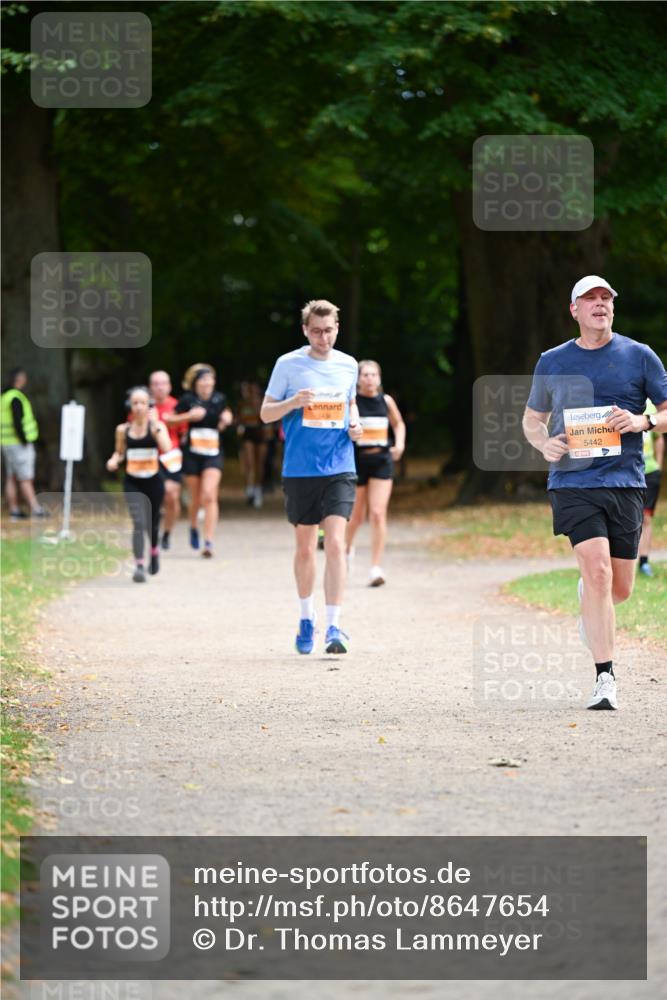 31.08.2025 - 21. Blankeneser Heldenlauf Dr. Thomas Lammeyer http://msf.ph/oto/8647654 31.08.2025 11:22:27 Laufen 5442 meine-sportfotos.de