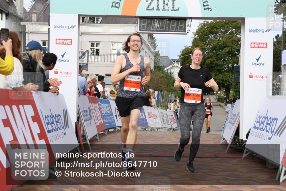 31.08.2025 - 21. Blankeneser Heldenlauf Strokosch-Dieckow http://msf.ph/oto/8647710 31.08.2025 09:48:49 Ziel 1171, 1128, 1172, 1129 meine-sportfotos.de