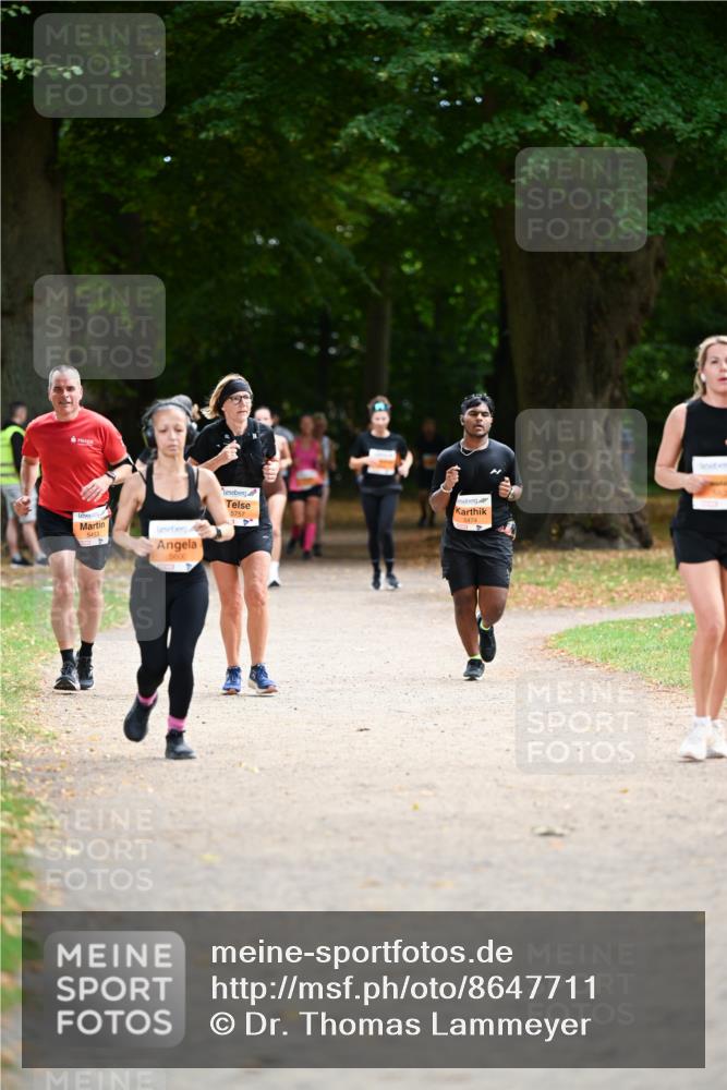 31.08.2025 - 21. Blankeneser Heldenlauf Dr. Thomas Lammeyer http://msf.ph/oto/8647711 31.08.2025 11:22:33 Laufen 5453, 5600, 5757, 5474 meine-sportfotos.de