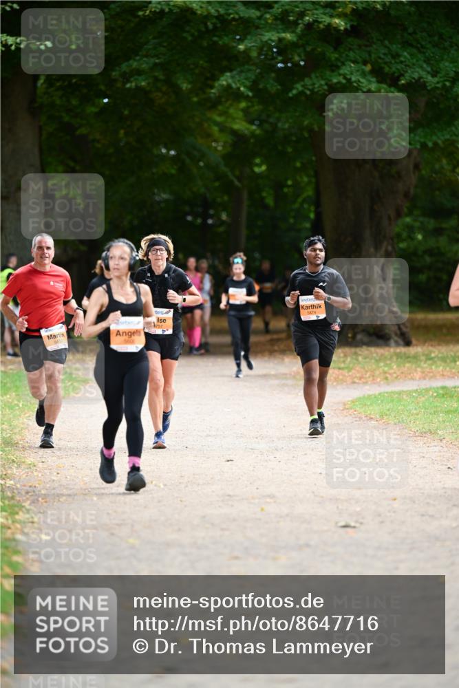 31.08.2025 - 21. Blankeneser Heldenlauf Dr. Thomas Lammeyer http://msf.ph/oto/8647716 31.08.2025 11:22:33 Laufen 757, 5453, 5600, 5474 meine-sportfotos.de