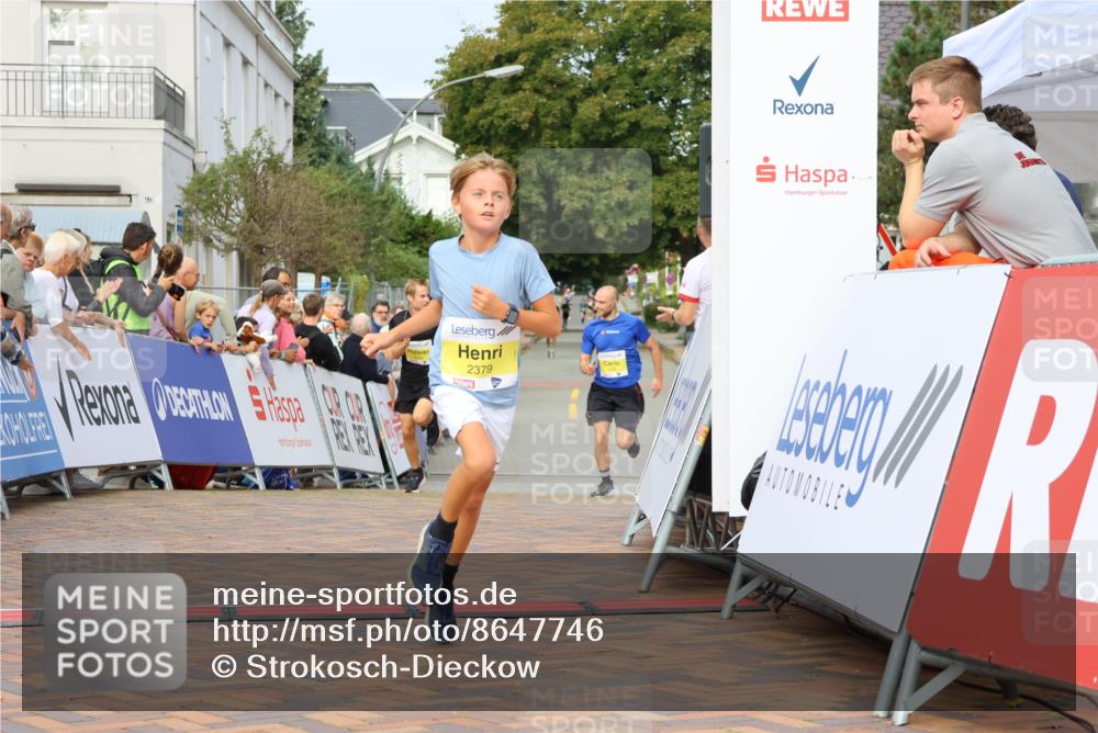 31.08.2025 - 21. Blankeneser Heldenlauf Strokosch-Dieckow http://msf.ph/oto/8647746 31.08.2025 10:18:44 Ziel 2395, 2537, 2238, 2379 meine-sportfotos.de
