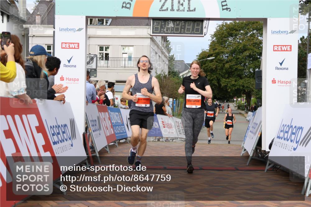 31.08.2025 - 21. Blankeneser Heldenlauf Strokosch-Dieckow http://msf.ph/oto/8647759 31.08.2025 09:48:48 Ziel 1171, 1128, 1172, 1129 meine-sportfotos.de