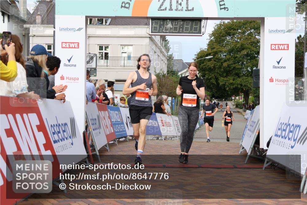 31.08.2025 - 21. Blankeneser Heldenlauf Strokosch-Dieckow http://msf.ph/oto/8647776 31.08.2025 09:48:48 Ziel 1171, 1128, 1172, 1129 meine-sportfotos.de