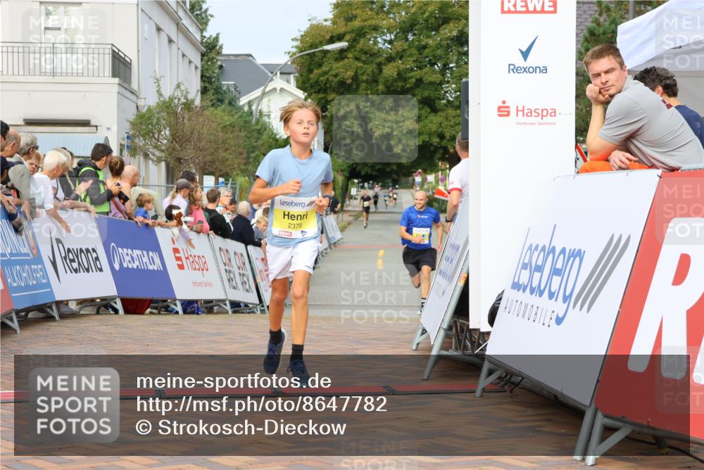 31.08.2025 - 21. Blankeneser Heldenlauf Strokosch-Dieckow http://msf.ph/oto/8647782 31.08.2025 10:18:43 Ziel 2395, 2537, 2238, 2379 meine-sportfotos.de
