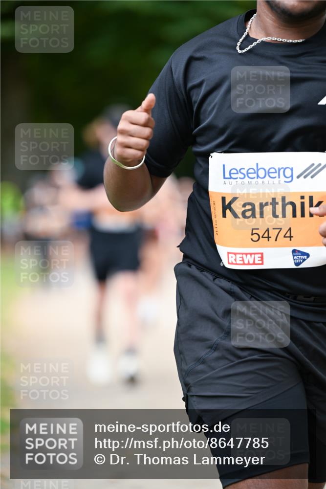 31.08.2025 - 21. Blankeneser Heldenlauf Dr. Thomas Lammeyer http://msf.ph/oto/8647785 31.08.2025 11:22:42 Laufen 21, 1, 5474 meine-sportfotos.de