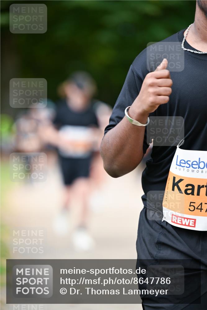31.08.2025 - 21. Blankeneser Heldenlauf Dr. Thomas Lammeyer http://msf.ph/oto/8647786 31.08.2025 11:22:43 Laufen 21, 1, 547 meine-sportfotos.de