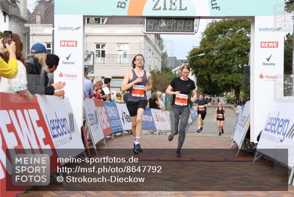 31.08.2025 - 21. Blankeneser Heldenlauf Strokosch-Dieckow http://msf.ph/oto/8647792 31.08.2025 09:48:48 Ziel 1171, 1128, 1172, 1129 meine-sportfotos.de