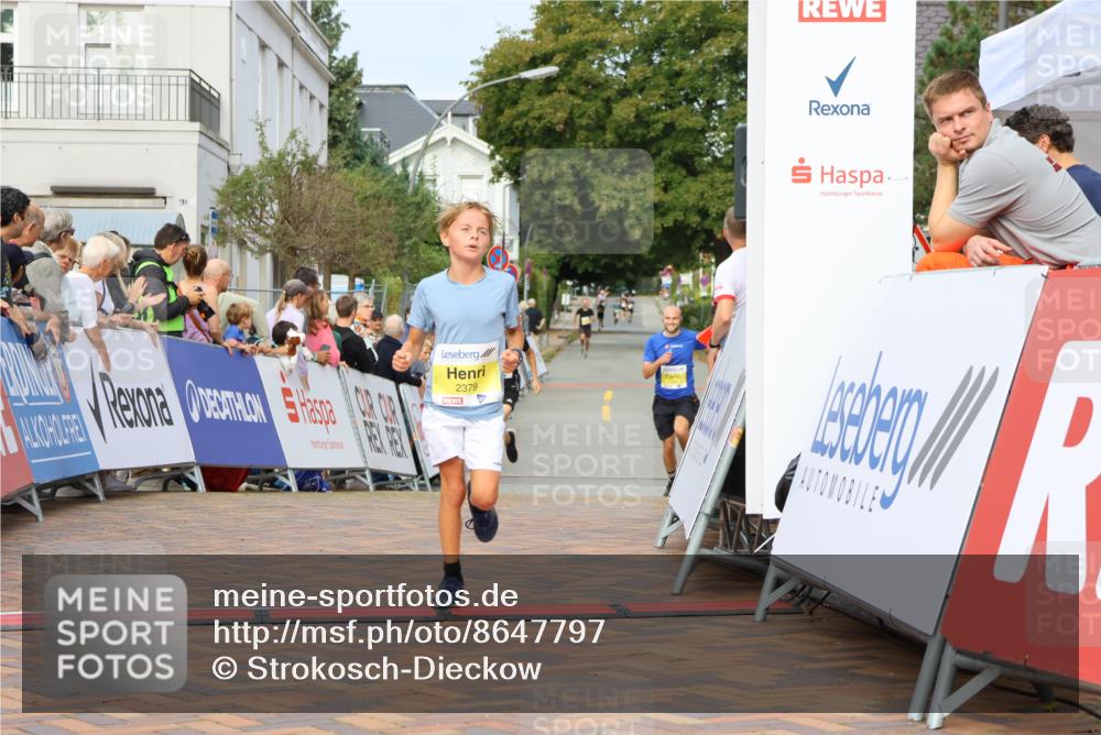 31.08.2025 - 21. Blankeneser Heldenlauf Strokosch-Dieckow http://msf.ph/oto/8647797 31.08.2025 10:18:43 Ziel 2395, 2537, 2238, 2379 meine-sportfotos.de