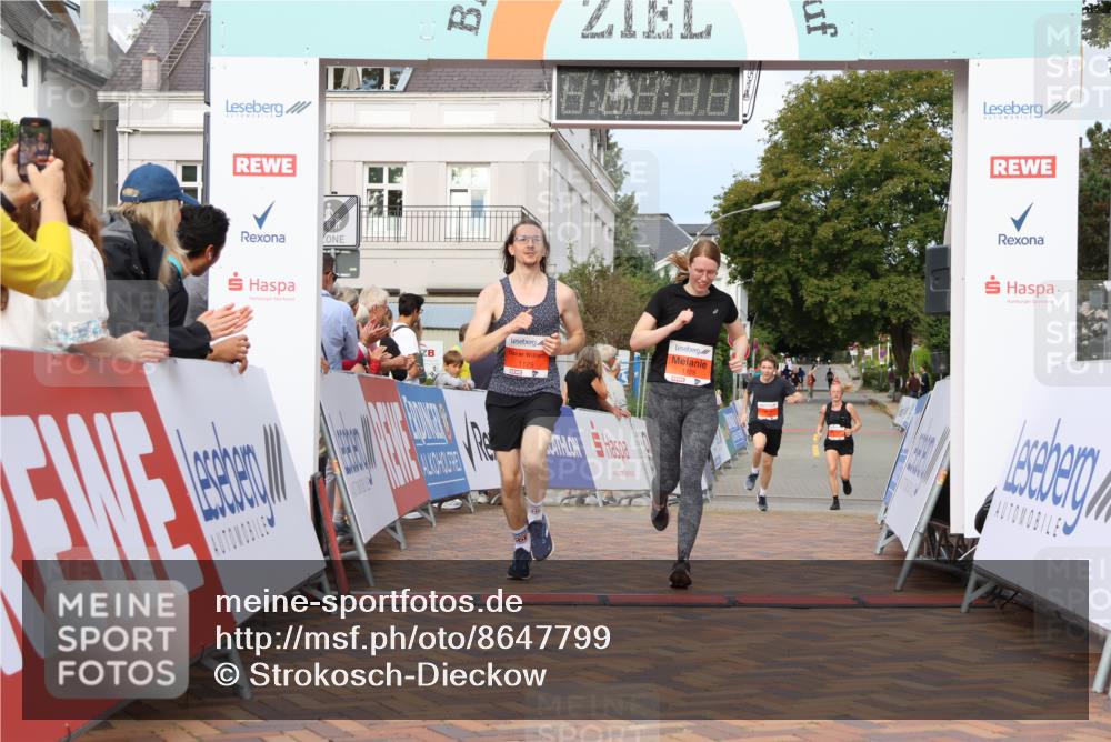 31.08.2025 - 21. Blankeneser Heldenlauf Strokosch-Dieckow http://msf.ph/oto/8647799 31.08.2025 09:48:48 Ziel 1171, 1128, 1172, 1129 meine-sportfotos.de