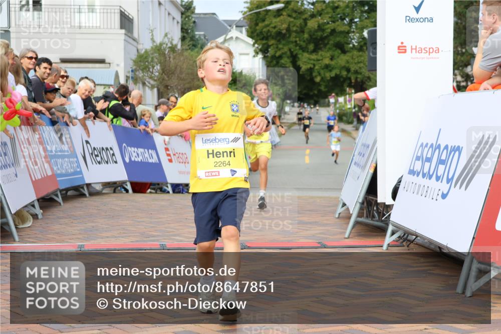 31.08.2025 - 21. Blankeneser Heldenlauf Strokosch-Dieckow http://msf.ph/oto/8647851 31.08.2025 10:18:35 Ziel 2480, 2448, 2264, 2537 meine-sportfotos.de