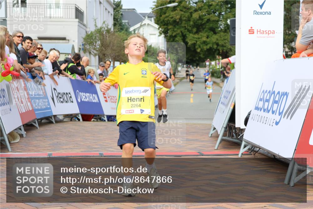 31.08.2025 - 21. Blankeneser Heldenlauf Strokosch-Dieckow http://msf.ph/oto/8647866 31.08.2025 10:18:35 Ziel 2480, 2448, 2264, 2537 meine-sportfotos.de