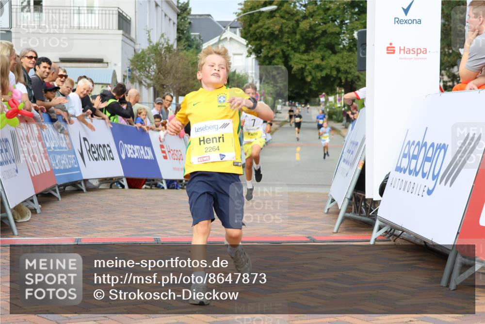 31.08.2025 - 21. Blankeneser Heldenlauf Strokosch-Dieckow http://msf.ph/oto/8647873 31.08.2025 10:18:35 Ziel 2480, 2448, 2264, 2537 meine-sportfotos.de