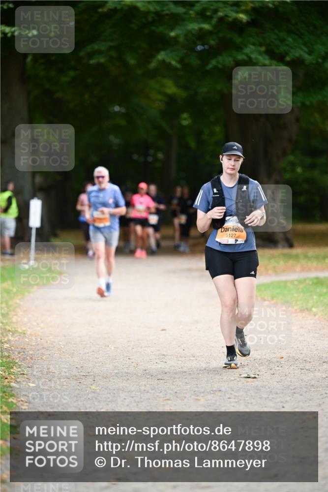 31.08.2025 - 21. Blankeneser Heldenlauf Dr. Thomas Lammeyer http://msf.ph/oto/8647898 31.08.2025 11:22:59 Laufen 5127 meine-sportfotos.de