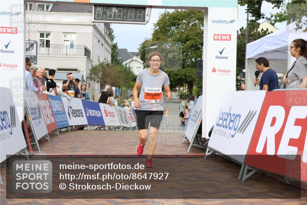 31.08.2025 - 21. Blankeneser Heldenlauf Strokosch-Dieckow http://msf.ph/oto/8647927 31.08.2025 09:48:16 Ziel 1095 meine-sportfotos.de
