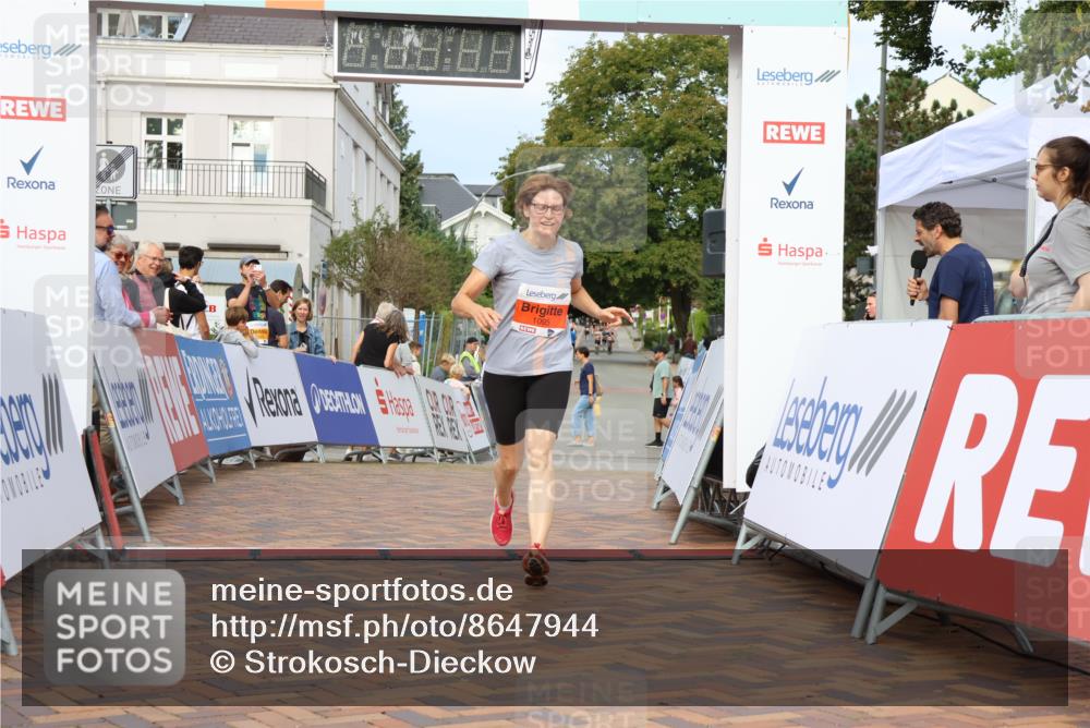 31.08.2025 - 21. Blankeneser Heldenlauf Strokosch-Dieckow http://msf.ph/oto/8647944 31.08.2025 09:48:16 Ziel 1095 meine-sportfotos.de