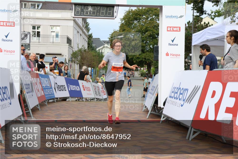31.08.2025 - 21. Blankeneser Heldenlauf Strokosch-Dieckow http://msf.ph/oto/8647952 31.08.2025 09:48:16 Ziel 1095 meine-sportfotos.de