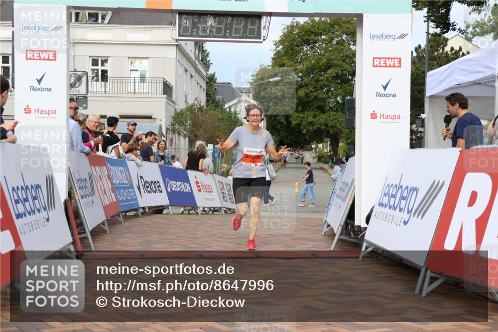 31.08.2025 - 21. Blankeneser Heldenlauf Strokosch-Dieckow http://msf.ph/oto/8647996 31.08.2025 09:48:15 Ziel 1095 meine-sportfotos.de