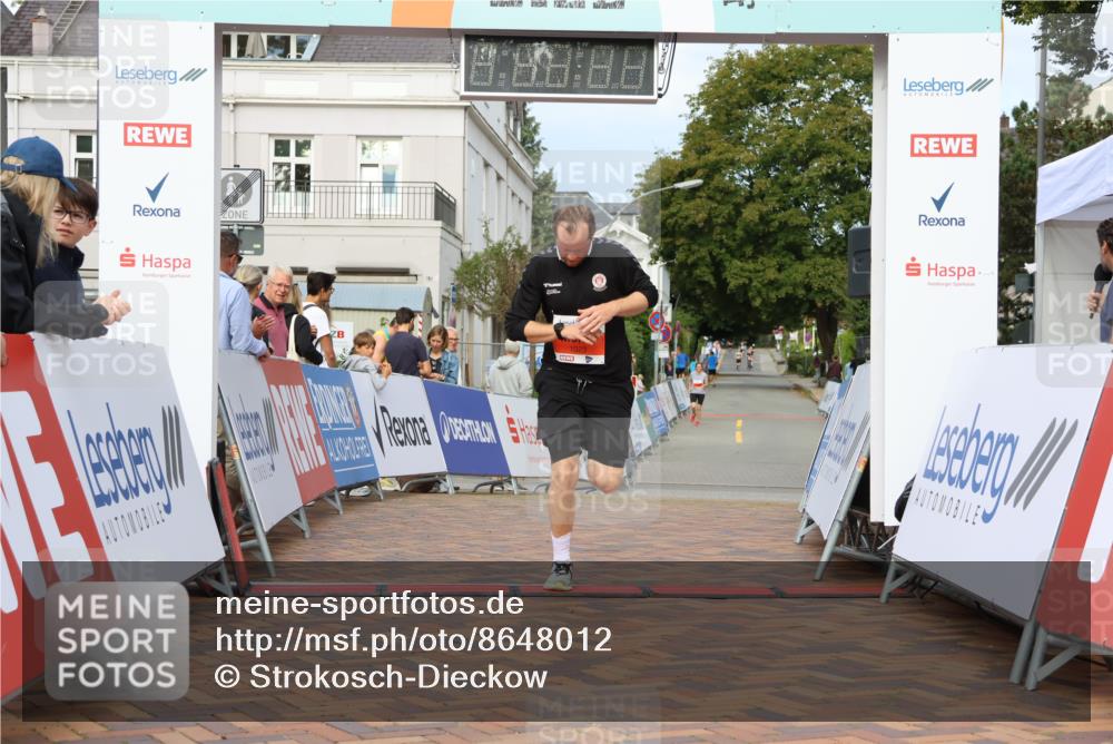 31.08.2025 - 21. Blankeneser Heldenlauf Strokosch-Dieckow http://msf.ph/oto/8648012 31.08.2025 09:48:04 Ziel 1094, 1023 meine-sportfotos.de