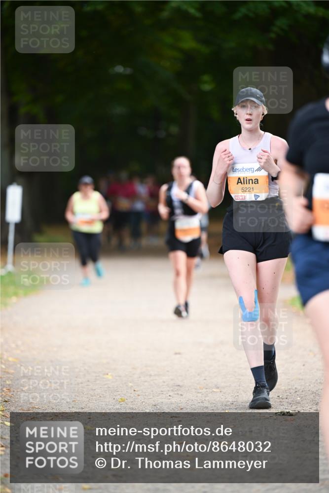 31.08.2025 - 21. Blankeneser Heldenlauf Dr. Thomas Lammeyer http://msf.ph/oto/8648032 31.08.2025 11:23:19 Laufen 5221 meine-sportfotos.de