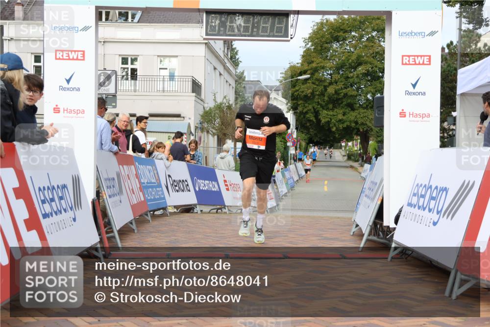 31.08.2025 - 21. Blankeneser Heldenlauf Strokosch-Dieckow http://msf.ph/oto/8648041 31.08.2025 09:48:04 Ziel 1094, 1023 meine-sportfotos.de