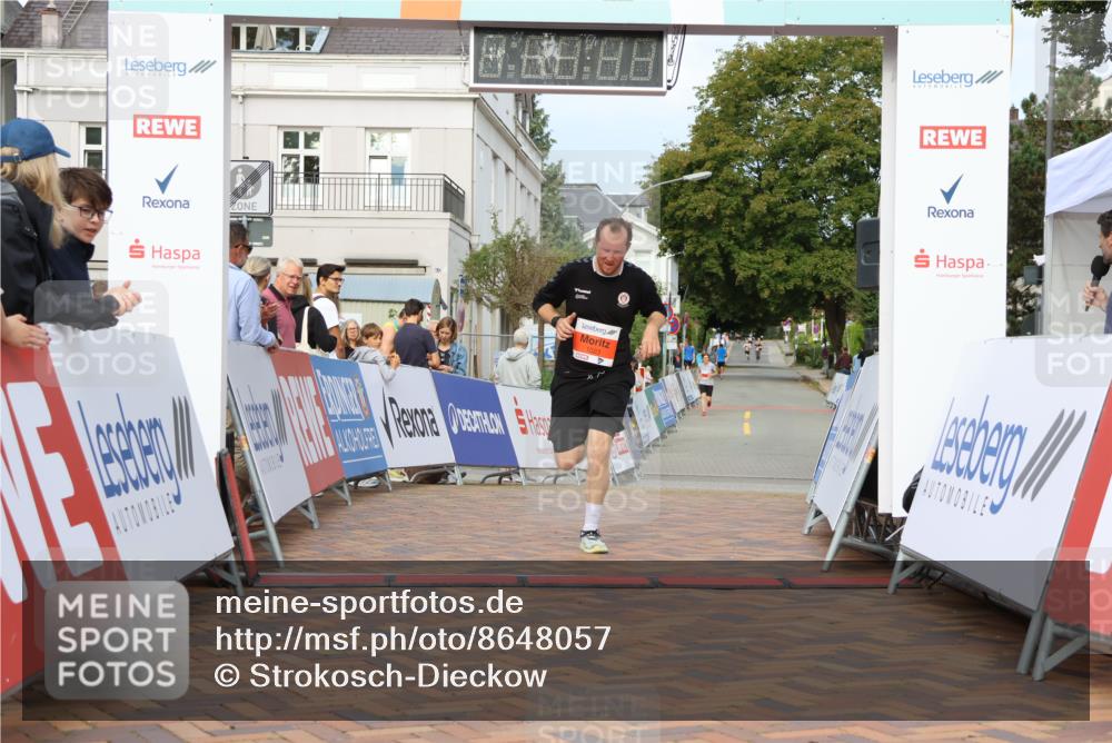 31.08.2025 - 21. Blankeneser Heldenlauf Strokosch-Dieckow http://msf.ph/oto/8648057 31.08.2025 09:48:04 Ziel 1094, 1023 meine-sportfotos.de