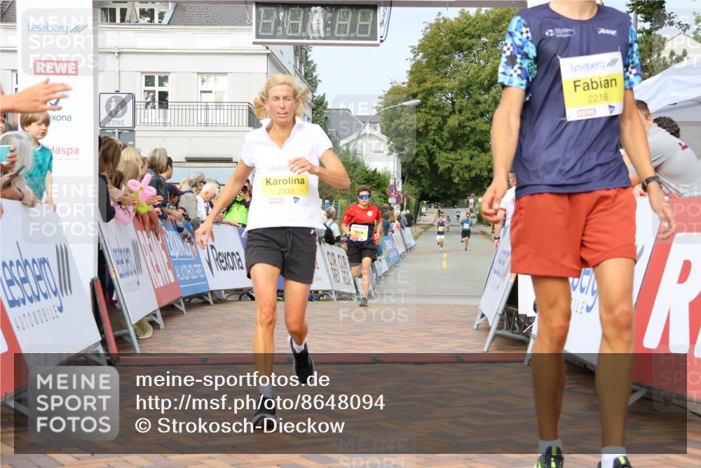 31.08.2025 - 21. Blankeneser Heldenlauf Strokosch-Dieckow http://msf.ph/oto/8648094 31.08.2025 10:18:18 Ziel 2218, 2333, 2347 meine-sportfotos.de
