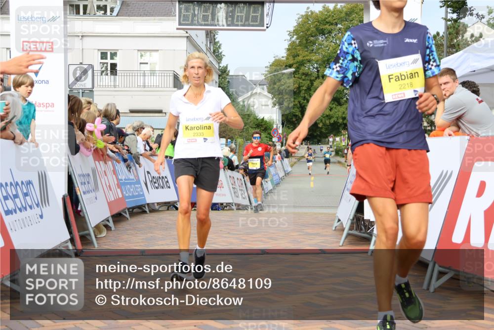 31.08.2025 - 21. Blankeneser Heldenlauf Strokosch-Dieckow http://msf.ph/oto/8648109 31.08.2025 10:18:18 Ziel 2218, 2333, 2347 meine-sportfotos.de