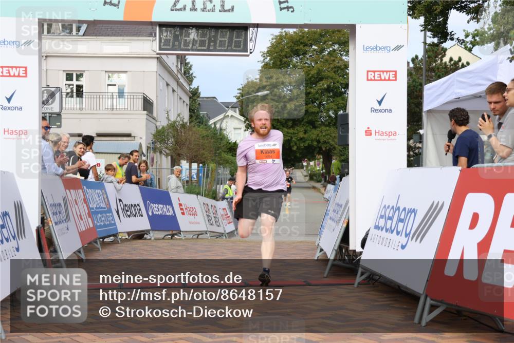 31.08.2025 - 21. Blankeneser Heldenlauf Strokosch-Dieckow http://msf.ph/oto/8648157 31.08.2025 09:47:56 Ziel 1086, 1094 meine-sportfotos.de