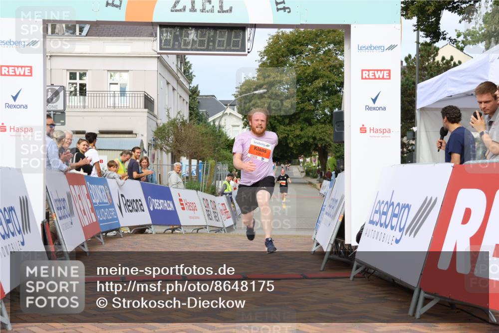 31.08.2025 - 21. Blankeneser Heldenlauf Strokosch-Dieckow http://msf.ph/oto/8648175 31.08.2025 09:47:55 Ziel 1086, 1094 meine-sportfotos.de